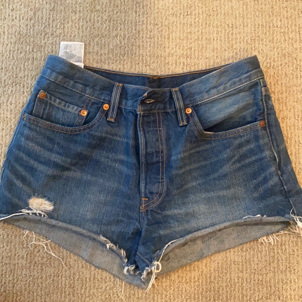COPY - Levi Jean cutoff shorts. Size 28